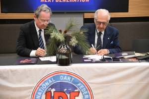 A worldwide sport - Joint venture agreement signed with the International Dart Federation